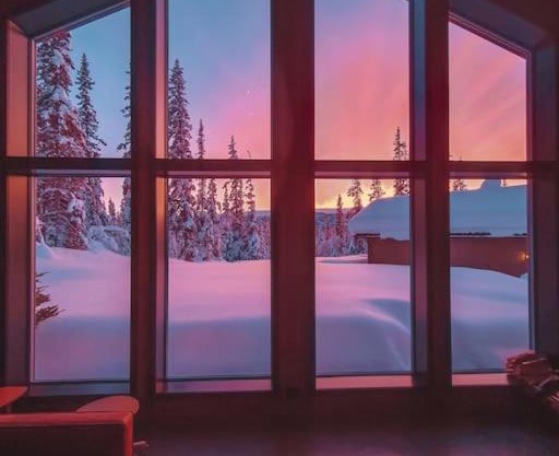 Peaceful Oasis. Panoramic forest- & mountain view. Sauna.