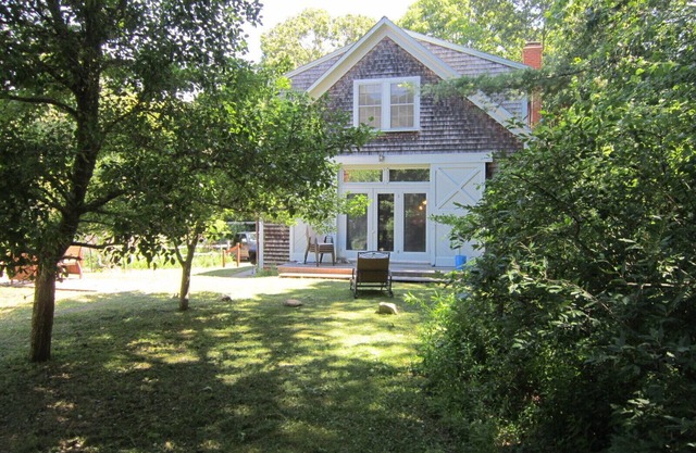 Peaceful Scenic Up-Island Retreat With Private Martha's Vineyard Beach