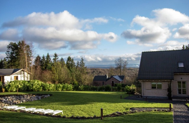 Peaceful Septon chalet spa