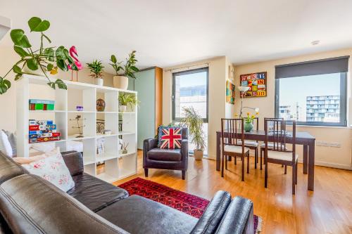 Peaceful Studio in Deptford, 5 mins DLR