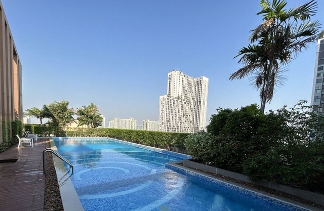 Peaceful stay, 1 BTS stop to Ari + Workspace