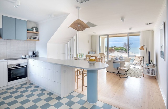 Pearl Designer Beachfront Couples Retreat Semaphore Park