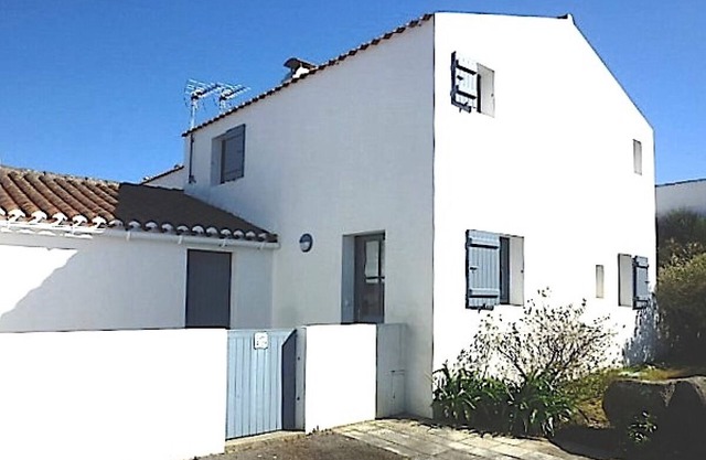 PEARL house 5-6 people, 100m from the beach