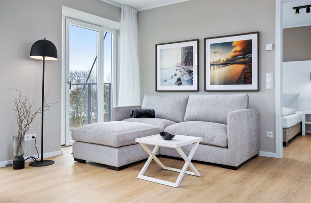 Penthouse with roof terrace, beach chair, sea view & two bathrooms in beach location!