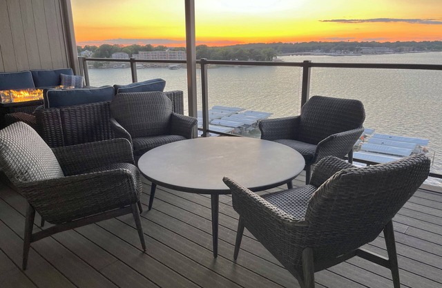 Penthouse Perfection-Spacious 4 Bedroom-Panoramic Views & Waterpark Passes at BB