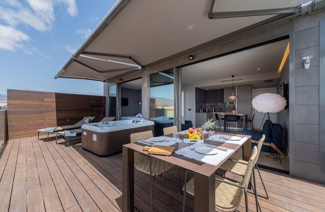 Penthouse with Private Jacuzzi