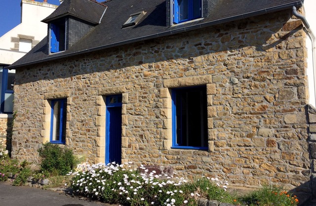 Penty Breton in the center of the village of Roscanvel