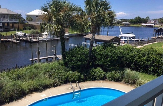 Perdido Key/Pensacola Pass sleeps 14