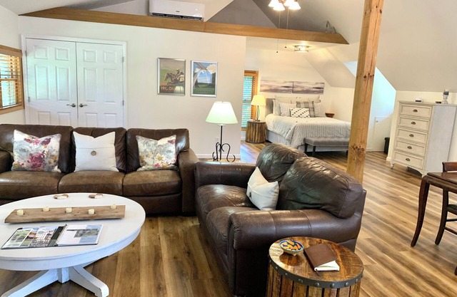Perfect for Two! Oak Hill in Fairview. 30min from Nashville or Franklin