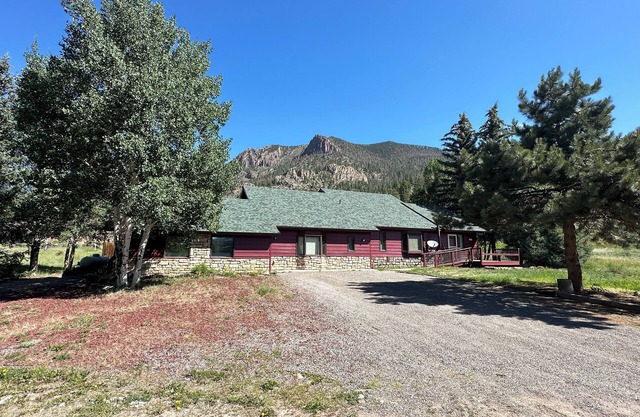 Perfect Home for Large Family Gatherings in South Fork/Creede Colorado all year
