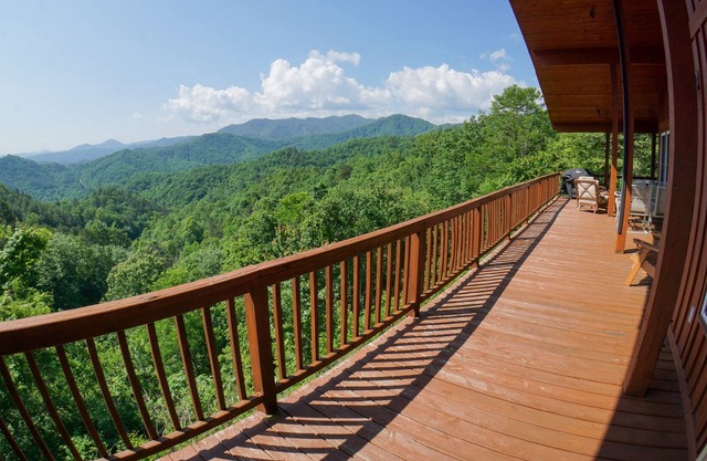 Perfect Mountain Getaway with a view and a hot tub.