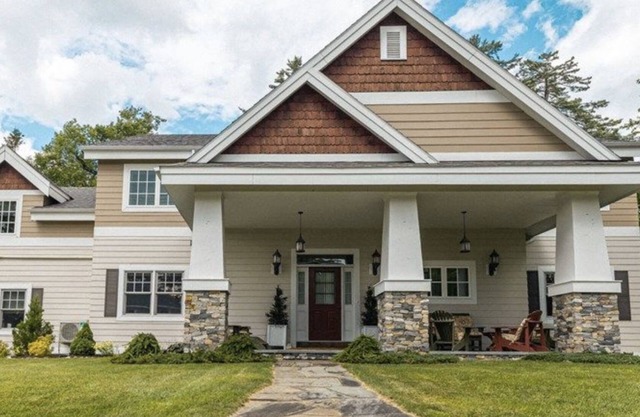 Perfect place for a tranquil family gathering - just a few blocks from town