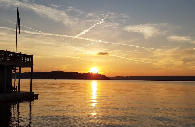 Perfect Timing - Toy Box - on Lake Guntersville!