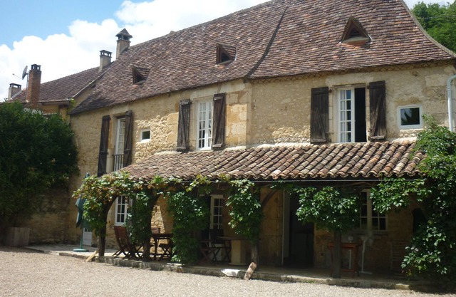 Perigordian house with private pool