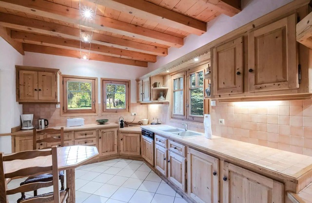 Perseverance Residence - Chalets for 12 People