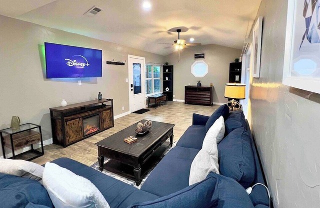 Pet&Fam Friendly|Home Office|Great Location|K/QB