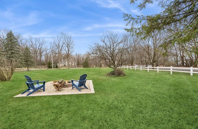 Pet friendly, 4 bedrooms and close to beaches!