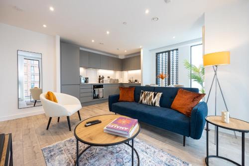 Pet friendly 2BR near station by Asquare Letting