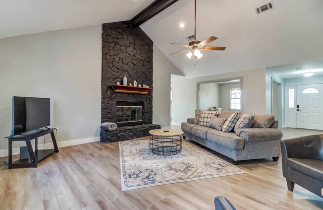 Pet Friendly + Close to Casinos + Ample Parking
