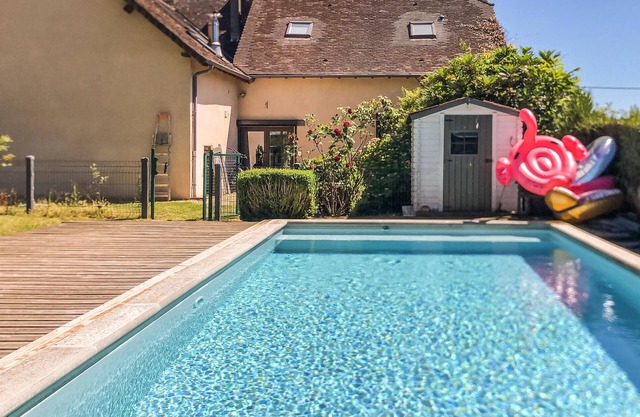 Pet friendly home in Jumilhac-Le Grand