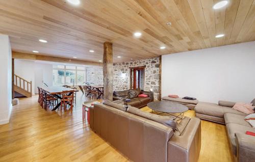 Pet Friendly Home In Saint Estephe