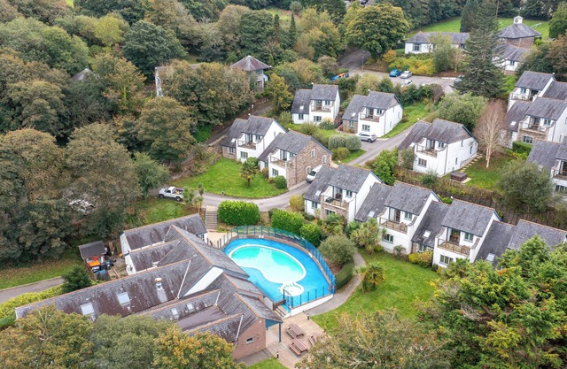 Pet Friendly Luxury 5* 2 Bedroom Cottage - Villa Gallery