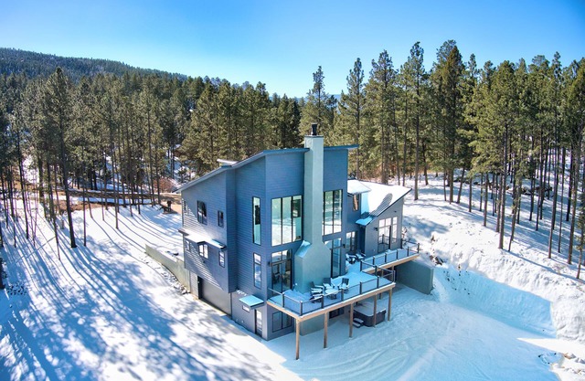Pet Friendly | Minutes to Lift | Hot Tub | Blue Mountain Escape