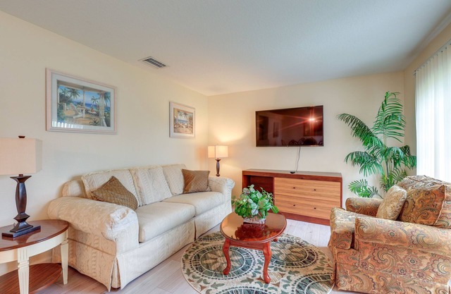 Pet-Friendly Port St Lucie Home ~ 5 Mi to Marina!