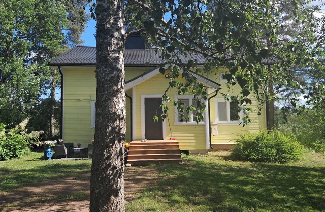 Pet Friendly Retreat - Sleeps 8 with Sauna