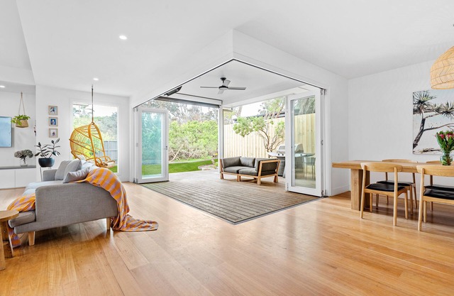 Pet friendly, sleeps 16 across 2 homes, pool, spa, sauna.
