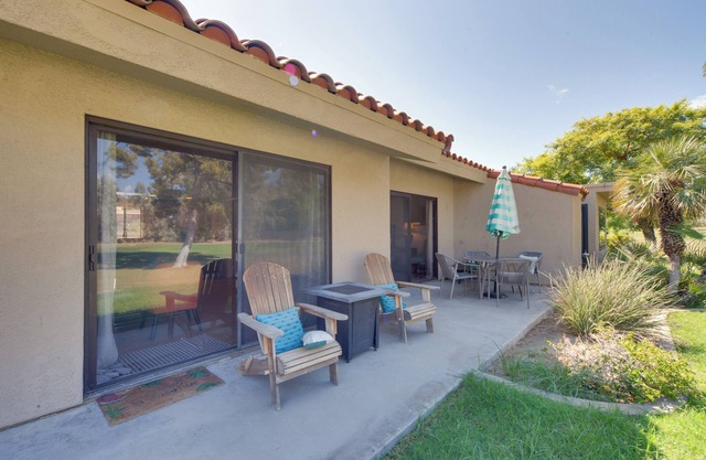 Pet-Friendly Stay w/Patio in Palm Desert Resort!