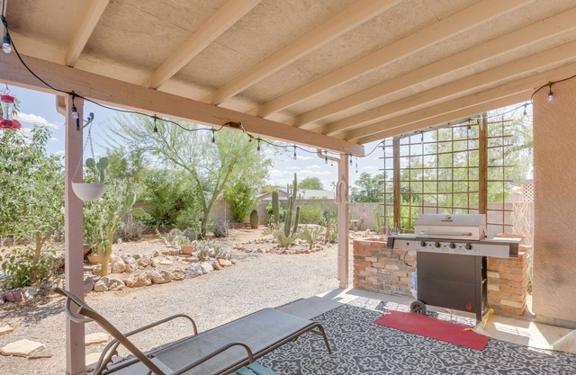 Pet-Friendly Tucson Home w/Gas Grill & Fire Pit!