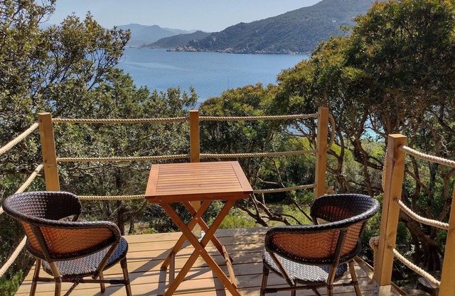 Petit Coin de Paradis Niché Dans le Maquis