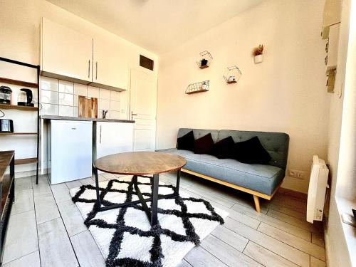 Petit Deux Pièces-Place de parking