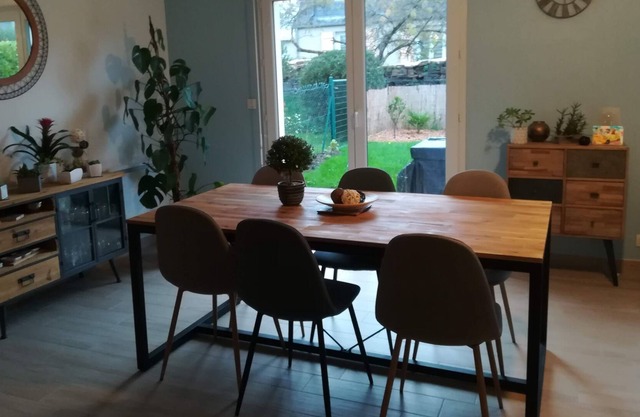 Petite Maison Dans la Baie du Mont Saint Michel