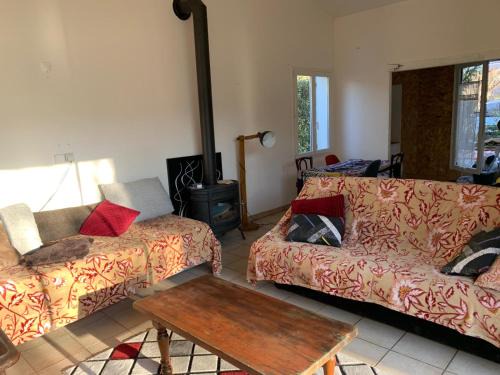 PETITE Maison de village Fontienne 21 chemin des charbonniers