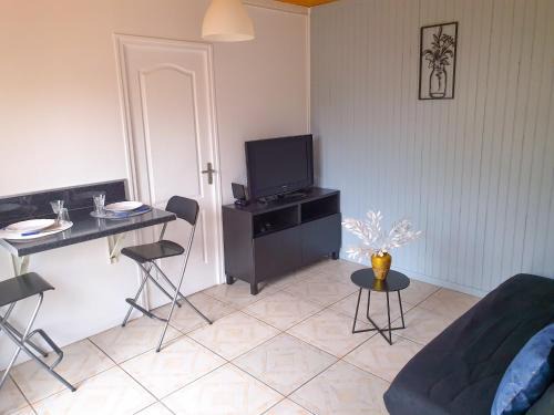 Petite Maison hyper calme proche RER, à 2 arrêts du Stade de France, 25min Paris centre, proche, Disney, Astérix, CDG