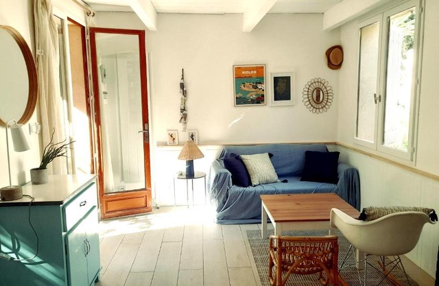 Petite maison rénovée- Niolon à la mer