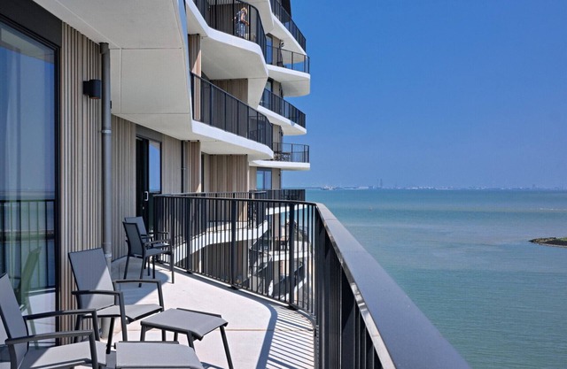 Pharos Starfish Panorama