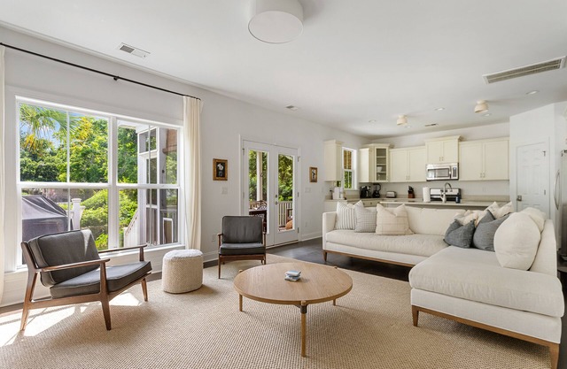 Phil's Place | Expansive Backyard Bliss
