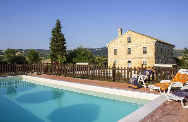 Piagge Del Sole: Beautiful farmhouse in the countryside with swimming pool