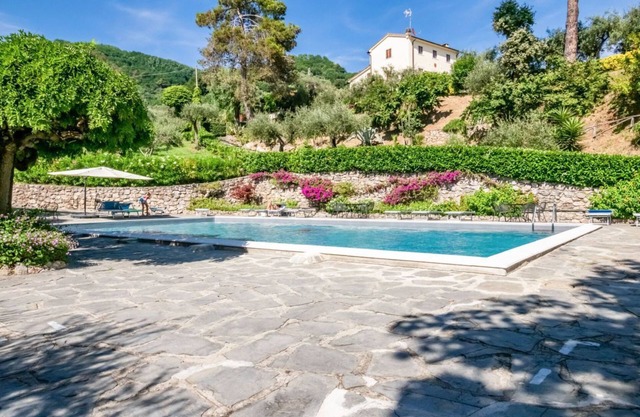 Piana di Solaro Modern Flatx4 & Swimming Pool