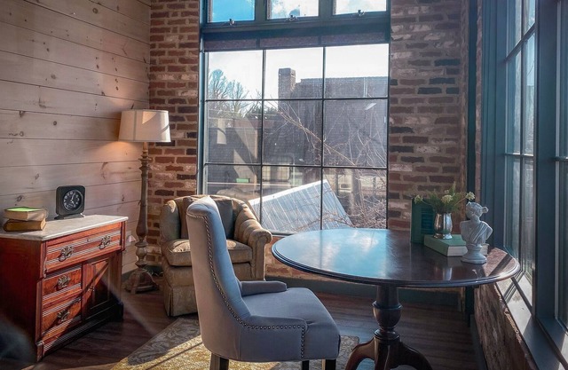 Picture Perfect Penthouse On Main Blue Ridge GA