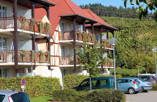 Picturesque apartment on a quiet place