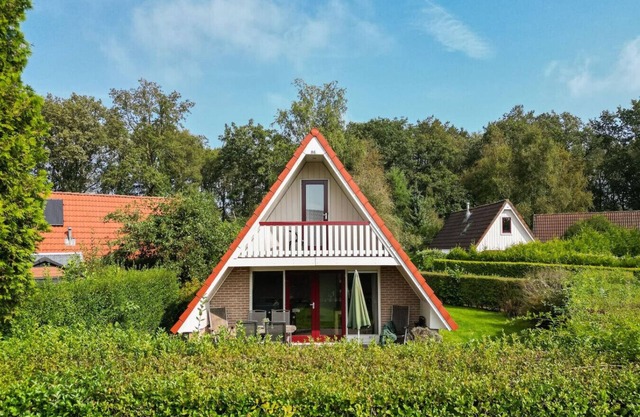 Pied Flycatcher I Elegant Chalet with Cozy Outside Area