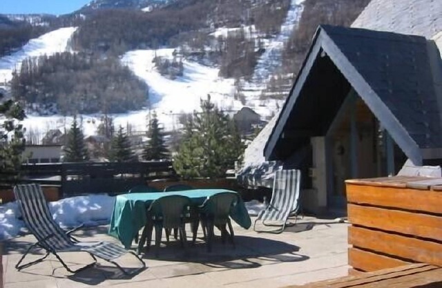 Pied piste DUPLEX LUXE 4* SERRE CHE 1400 TERRASSE GARAGE