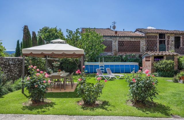 Pieve San Paolo: house/villa - 4/6 persons