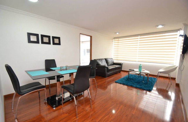 PILAR - 1 Br. Executive Apartment with Great location