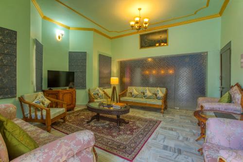Pilot's Lounge