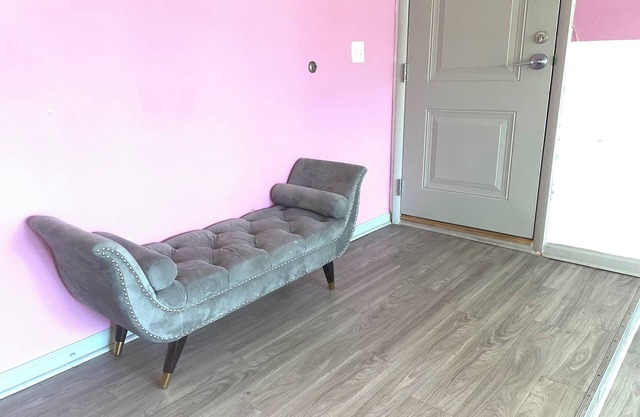 Pink aura 1-bedroom apartment in welcoming Atlanta